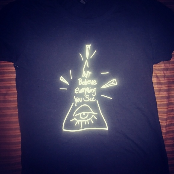 Anvil Size Small Tee NWOT!!☺ - Picture 3 of 5